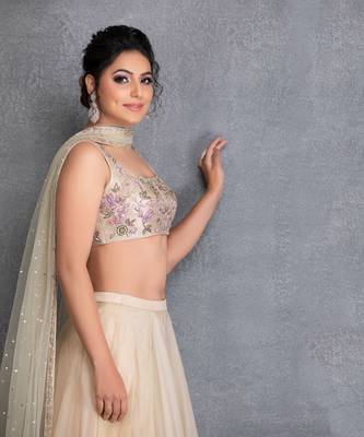 Baize Green Silk Organza Short Lehenga With Resham Work Raw Silk Blouse And Mukaish Work Dupatta. 3