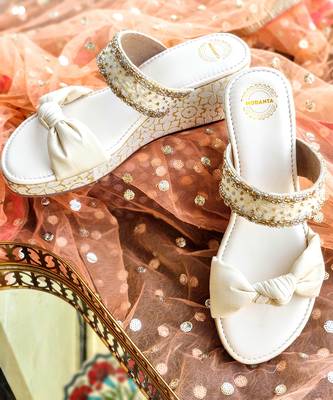 Knot Bow Wedges 1