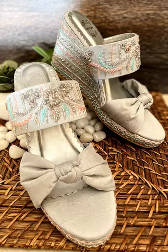 Silver Bow Knot Wedges