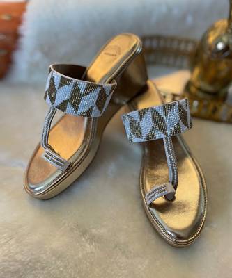 Gold Kolhapuri Wedges 1
