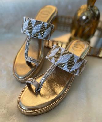Gold Kolhapuri Wedges 2