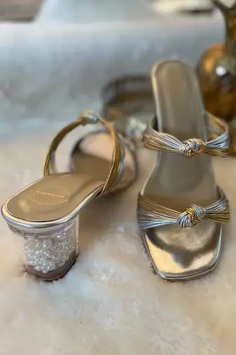 Knot Pearl Heels