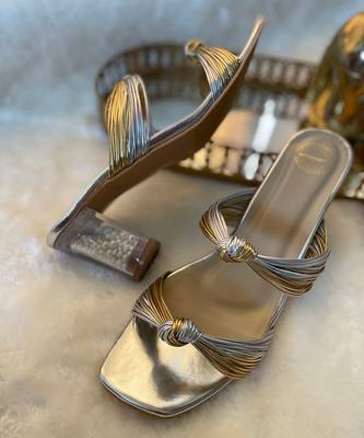 Knot Pearl Heels 3
