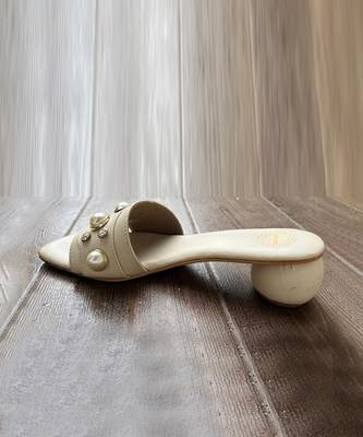 Cream Round Pearl Heels 2