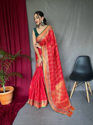 Red woven Banarasi silk blend saree with blouse 1