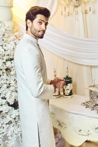 Seashell White Embroidered Sherwani Set