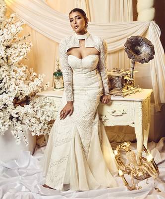 Chantilly White Skirt Set 1