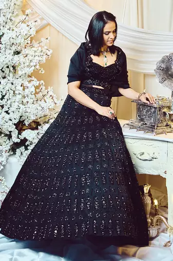 Jade Black Ardent Gown Set