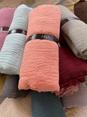 Coral woven cotton hijab 3