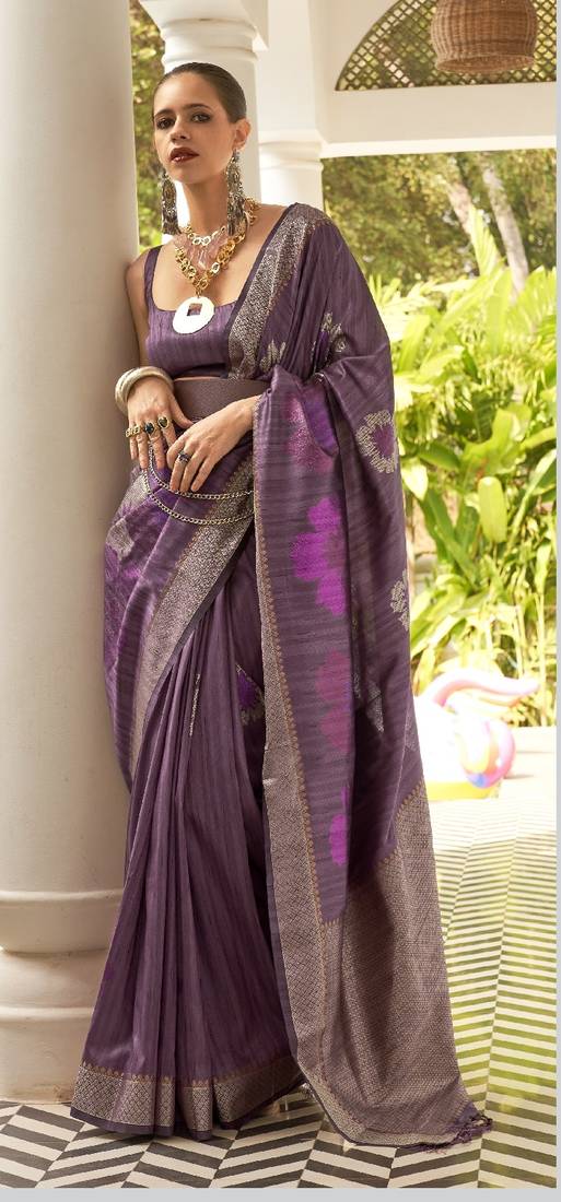 Kalki Koechlin Purple Handloom Traditional Wear Banarasi Style Designer Saree With Blouse