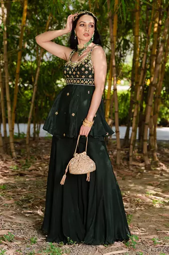 Aaisha Sharara Set