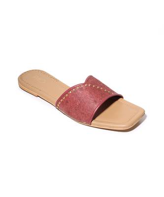 Iroko Maroon Flats 5