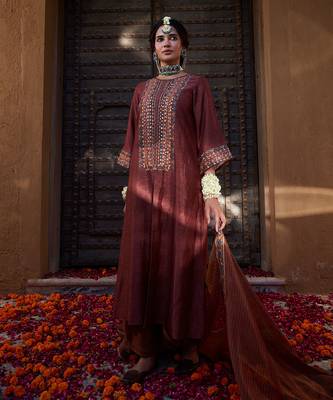Rose Brown Multi Thread Embroidered Straight Kurta Set 1