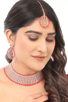 Styylo Fashion Gold-Plated & Red AD-Studded & Stylish Jewellery Set with Earring Maangtika