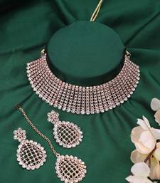Styylo Fashion Rose Gold-Plated & White AD-Studded & Stylish Jewellery Set with Earring Maangtika