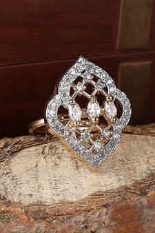 Styylo Fashion AMERICAN DIAMOND GOLD PLATED STONE STUDDED ADJUSTABLE COCKTAIL RING