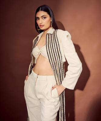 Athiya Shetty In Black Drop Jacket Set 1