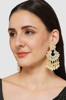 White pearl earrings