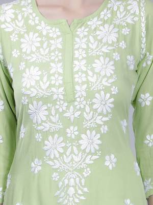 Green embroidered cotton long-kurtis 3