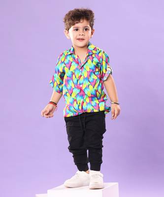 Feather Print Classic Shirt 1