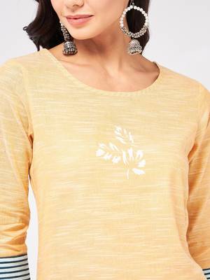 Yellow printed cotton kurtas-and-kurtis 4