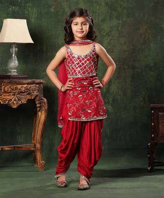 Red Floral Embellished Kurti With Patiala Salwar Set 1