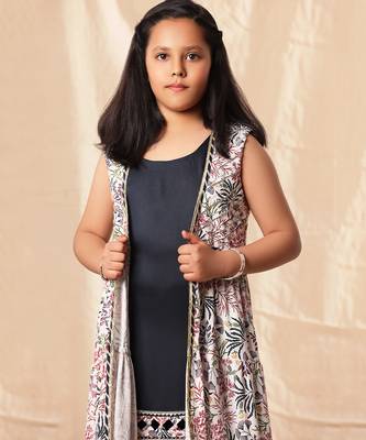 Navy Blue Embellished Kurta And Pant With Printed Shrug 3