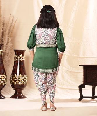 Green Kurta With Dhoti Pant And Embellished Kurta 4