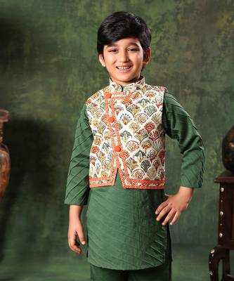 Printed Jacket With Green Kurta And Pyjama Co-Ord Set 2