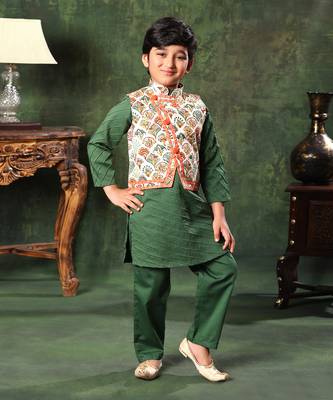 Printed Jacket With Green Kurta And Pyjama Co-Ord Set 1