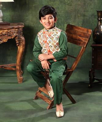 Printed Jacket With Green Kurta And Pyjama Co-Ord Set 5