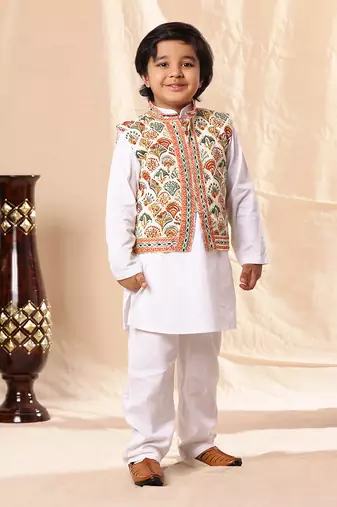 Geometric Print Jacket With White Kurta And Pyjama Co-Ord Set