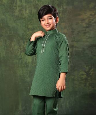 Green Kurta And Pyjama Co-Ord Set 3