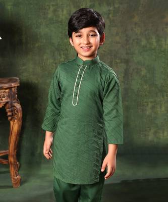 Green Kurta And Pyjama Co-Ord Set 4