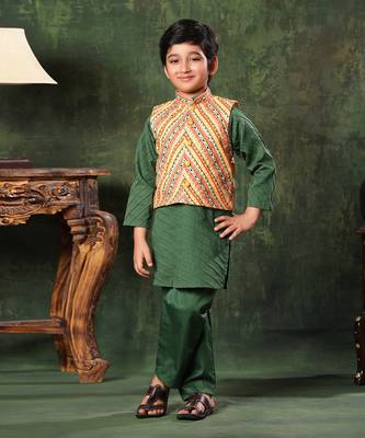 Linear Print Jacket With Green Kurta And Pyjama Co-Ord 1