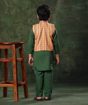 Linear Print Jacket With Green Kurta And Pyjama Co-Ord 4