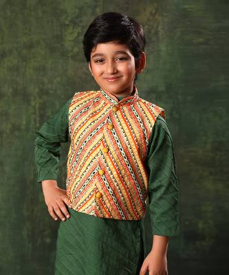 Linear Print Jacket With Green Kurta And Pyjama Co-Ord 5