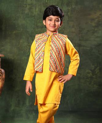 Linear Print Jacket With Mustard Kurta And Pyjama Co-Ord Set 2
