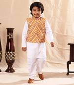 Linear Print Jacket With White Kurta And Pyjama Co-Ord Set