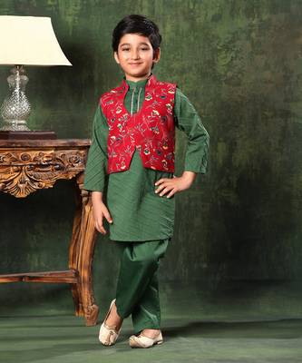 Printed Jacket With Floral Paithani Kurta Set 2