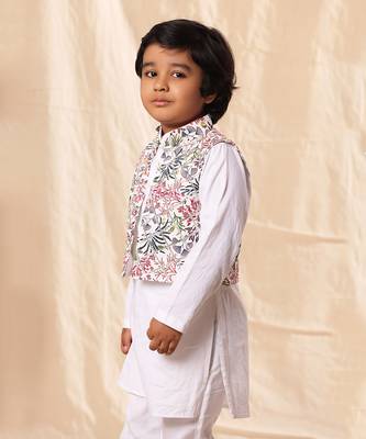 White Floral Print Jacket With White Kurta Co-Ord Set 3