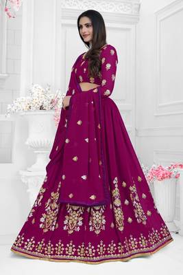 Bollywood Georgette Purple Embroidery And Zari Lehenga Choli 3