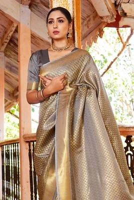Muslin Birch Cream & Golden Zari Woven Kanjivaram Saree With Blouse 2