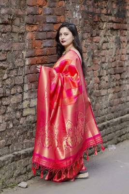 Tangerine Pink and Orange Checker Design Foux Kanjivaram Silk Saree With Blouse 1