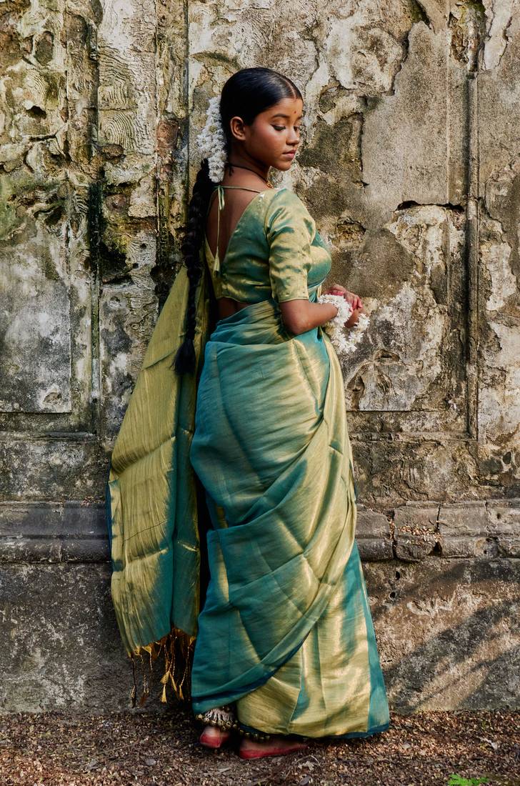 Huts and Looms Handloom Tissue Sea Green Saree Without Blouse