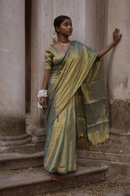 Huts and Looms Handloom Tissue Sea Green Saree Without Blouse 1