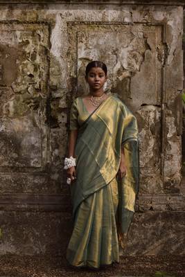 Huts and Looms Handloom Tissue Sea Green Saree Without Blouse 4