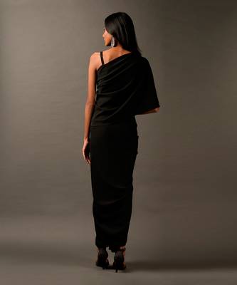 Embroidery On One Shoulder Black Draped Dress 3