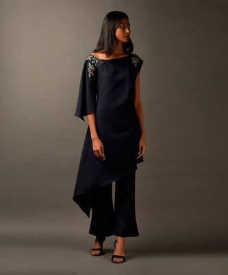 Navy Blue Coord Set With A High Low Tunic And Slight Flared Pants 2