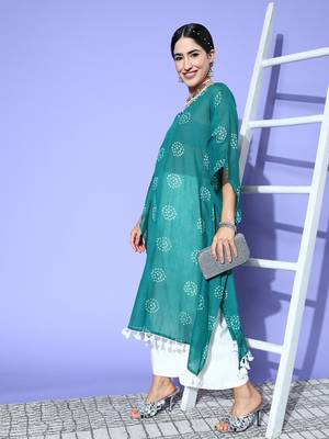 Green printed cotton kurtas-and-kurtis 5